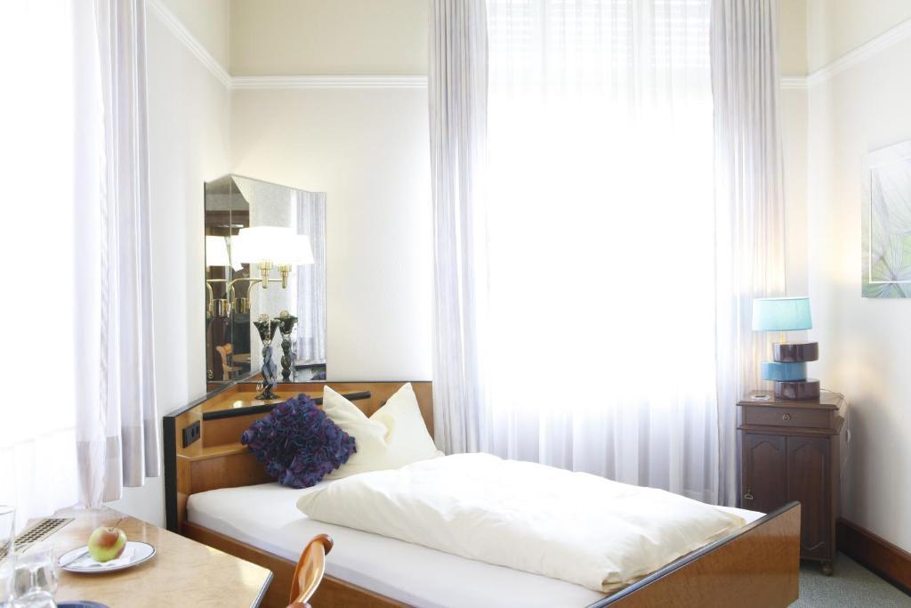 Hotel Villa Brenner Grünstadt Δωμάτιο φωτογραφία