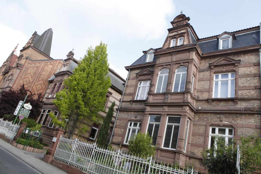 Hotel Villa Brenner Grünstadt Εξωτερικό φωτογραφία
